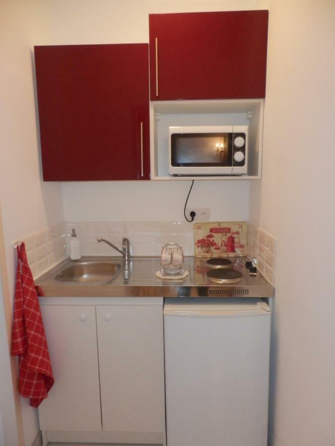 Bed and Breakfast Mas Les Vieux Chenes Lambesc Exterior foto