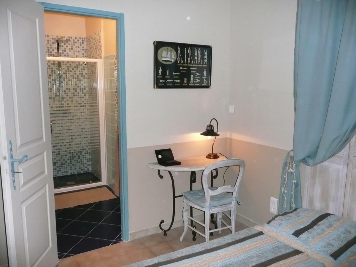 Bed and Breakfast Mas Les Vieux Chenes Lambesc Exterior foto